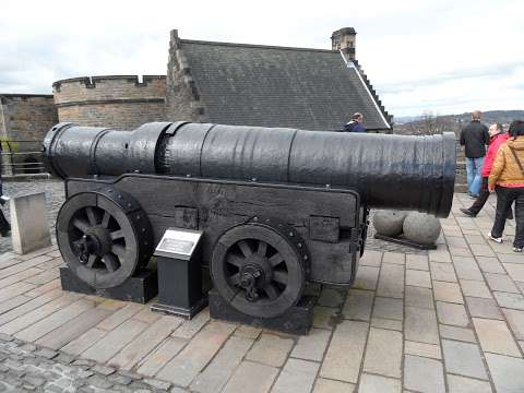 Edinburgh Castle - Mons Meg photo